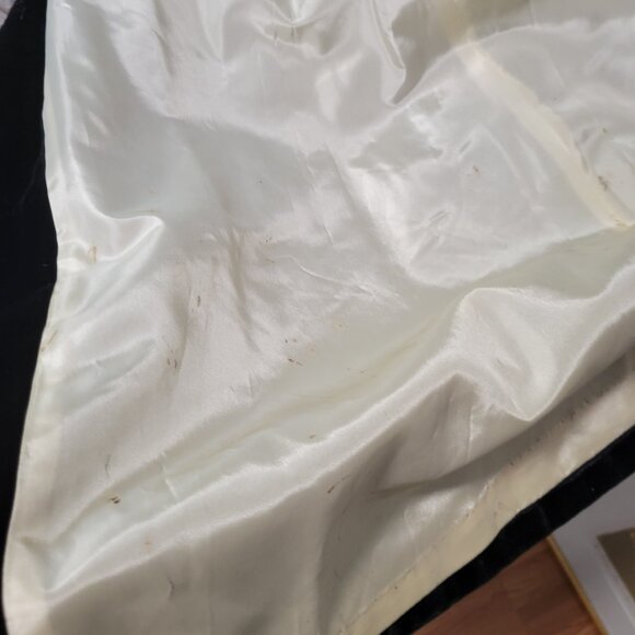 Vintage 1920's Black Velvet Long Dress Coat with Fur Collar - Picture 6 of 9